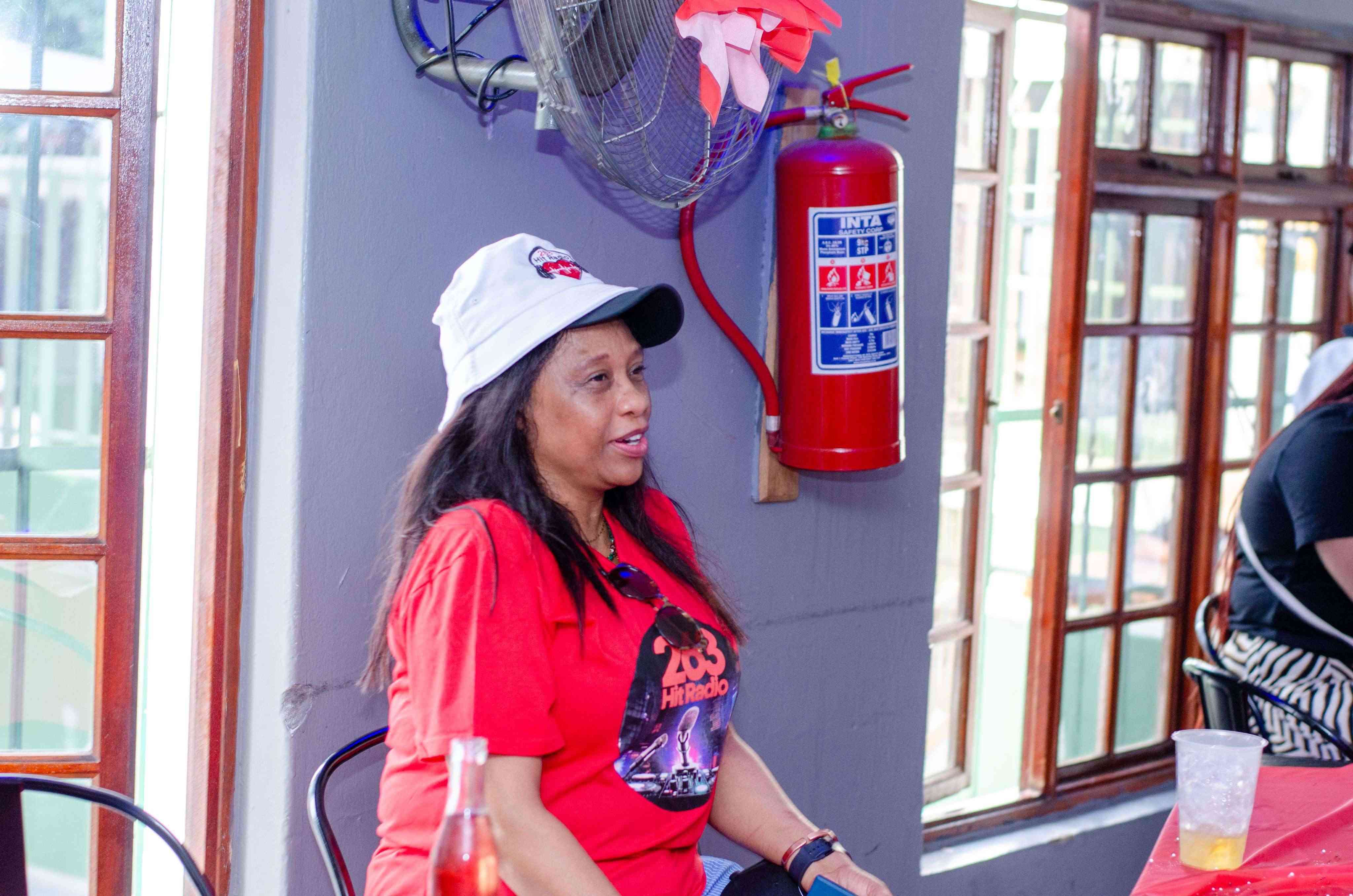 Meet & Mingle Photo 41