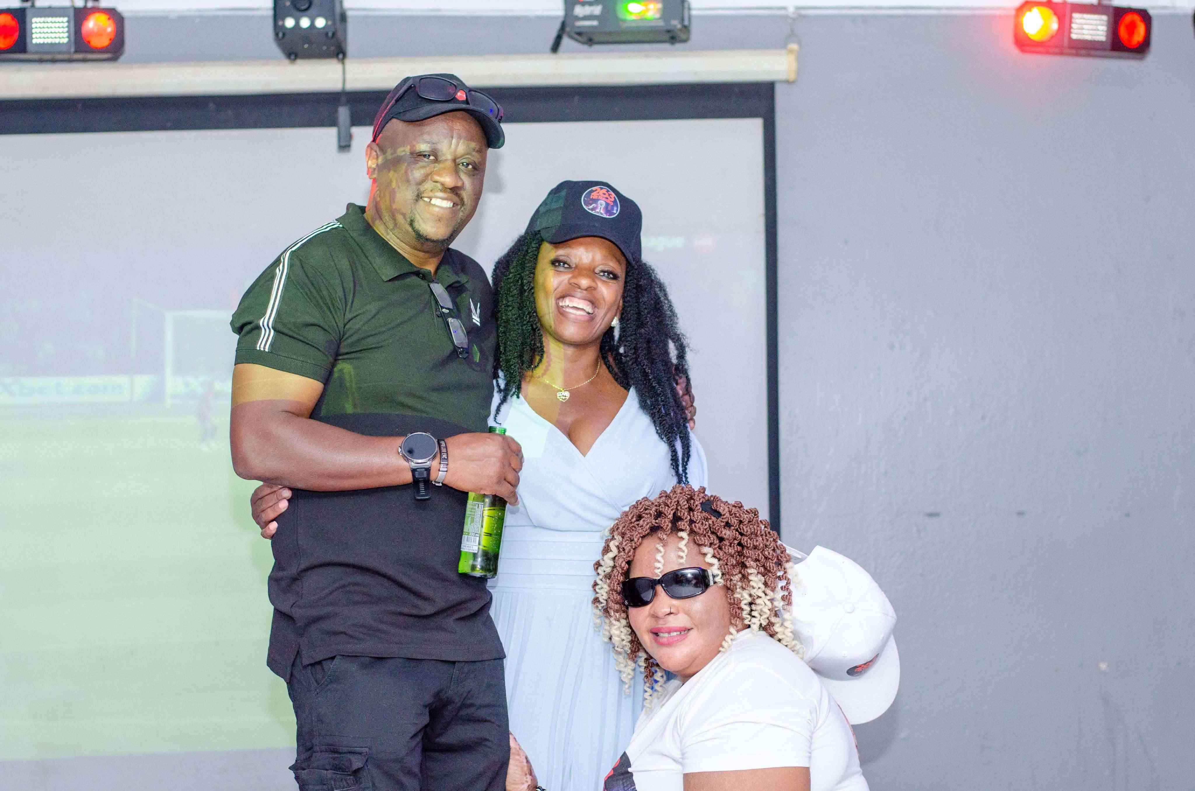 Meet & Mingle Photo 90